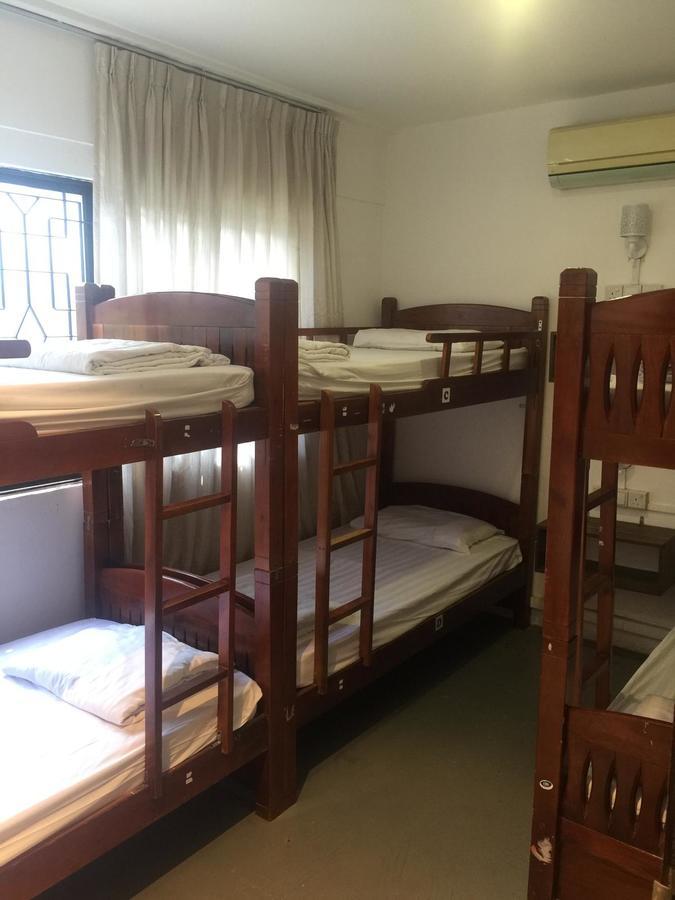 Mercury Backpackers * Singapura